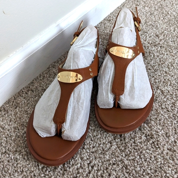 Nothing. Sold - Picture 1 of 3